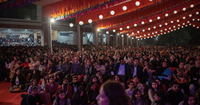 Where Romantic Poetry in a Fading Language Draws Stadium Crowds